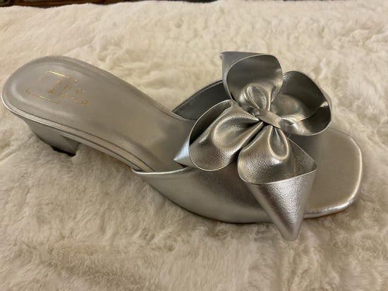 Silver Flora Slide