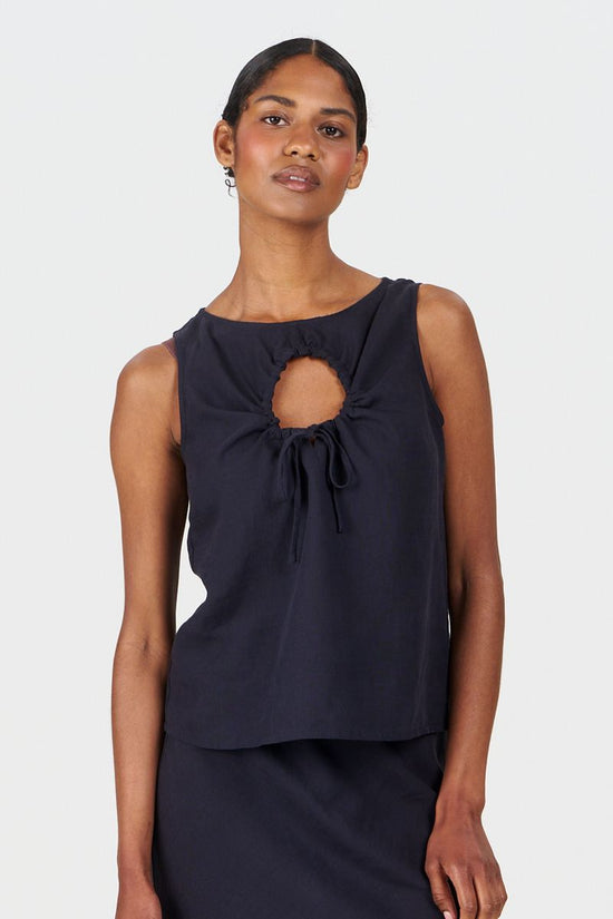 Zizi Top