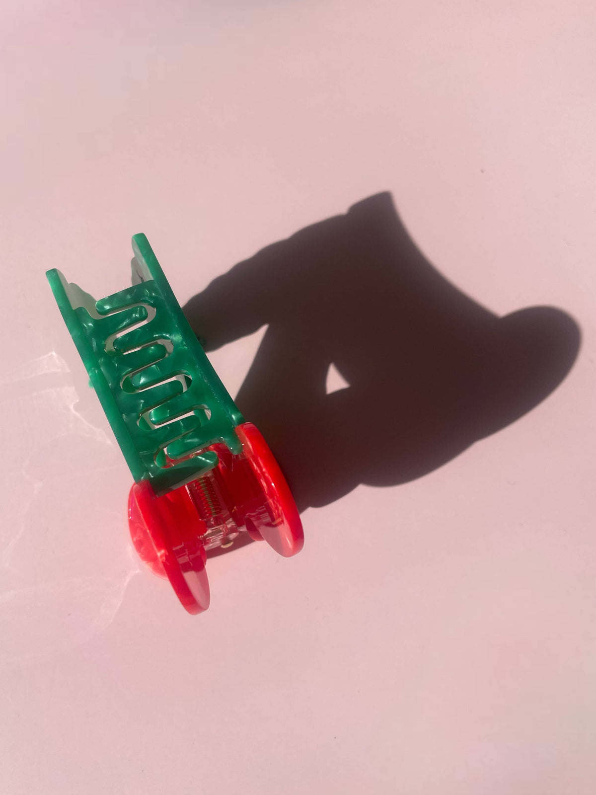 Cherry Claw Clip // Cellulose Acetate 